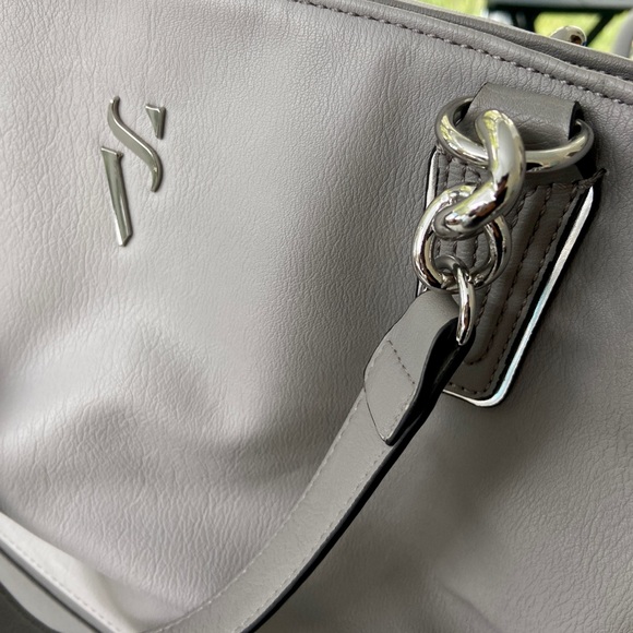 Simply Vera Wang SIlver Tote Bag - Picture 4 of 10